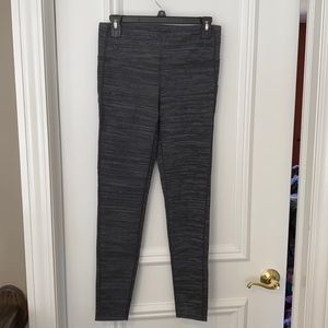 Women’s grey Athleta athletic leggings.